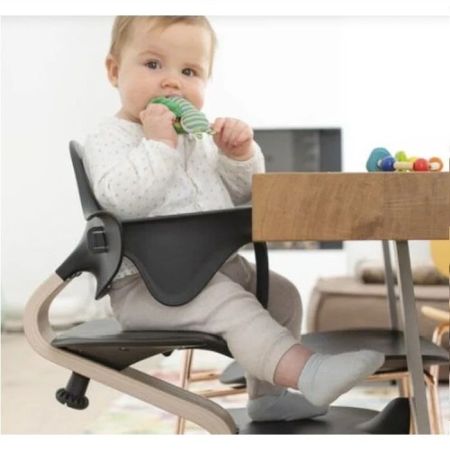 Stokke Nomi - krzesełko dla dzieci z zestawem Baby Set