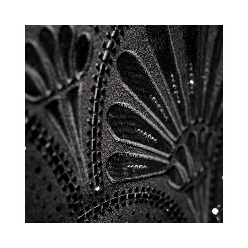 Cybex Priam La Parisienne – zbliżenie kryształków na budce