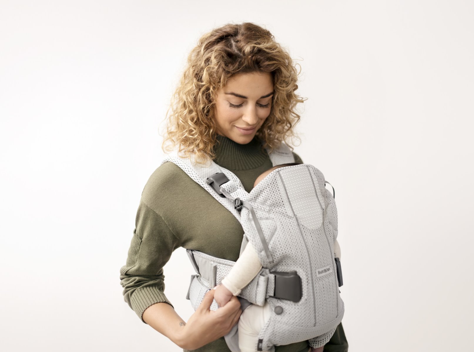 BABYBJÖRN Baby Carrier One 美品 BABYBJÖRN - Baby Carrier ONE AIR 3D MESH, Grey Beige, Beige