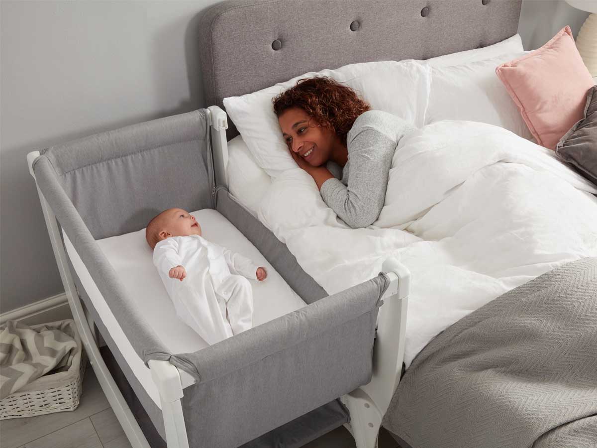 Łóżeczko dostawne - do którego momentu spać blisko dziecka?
