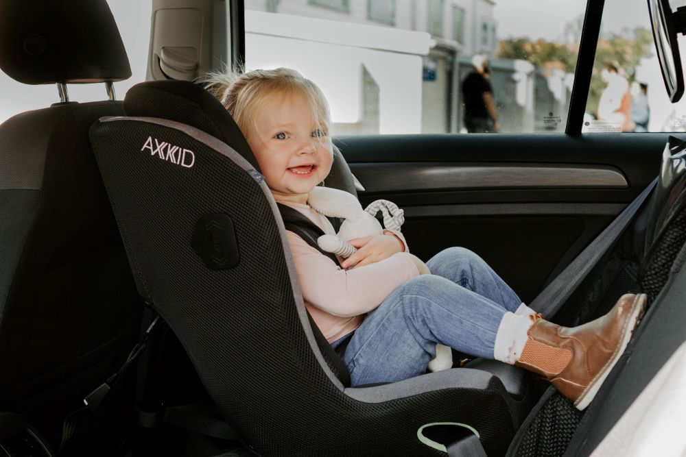 Axkid Movekid - fotelik samochodowy 61-125 cm 0-36 kg w mama i ja