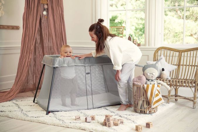 Babybjorn Light - komfortowe łóżeczko podróżne dla dzieci