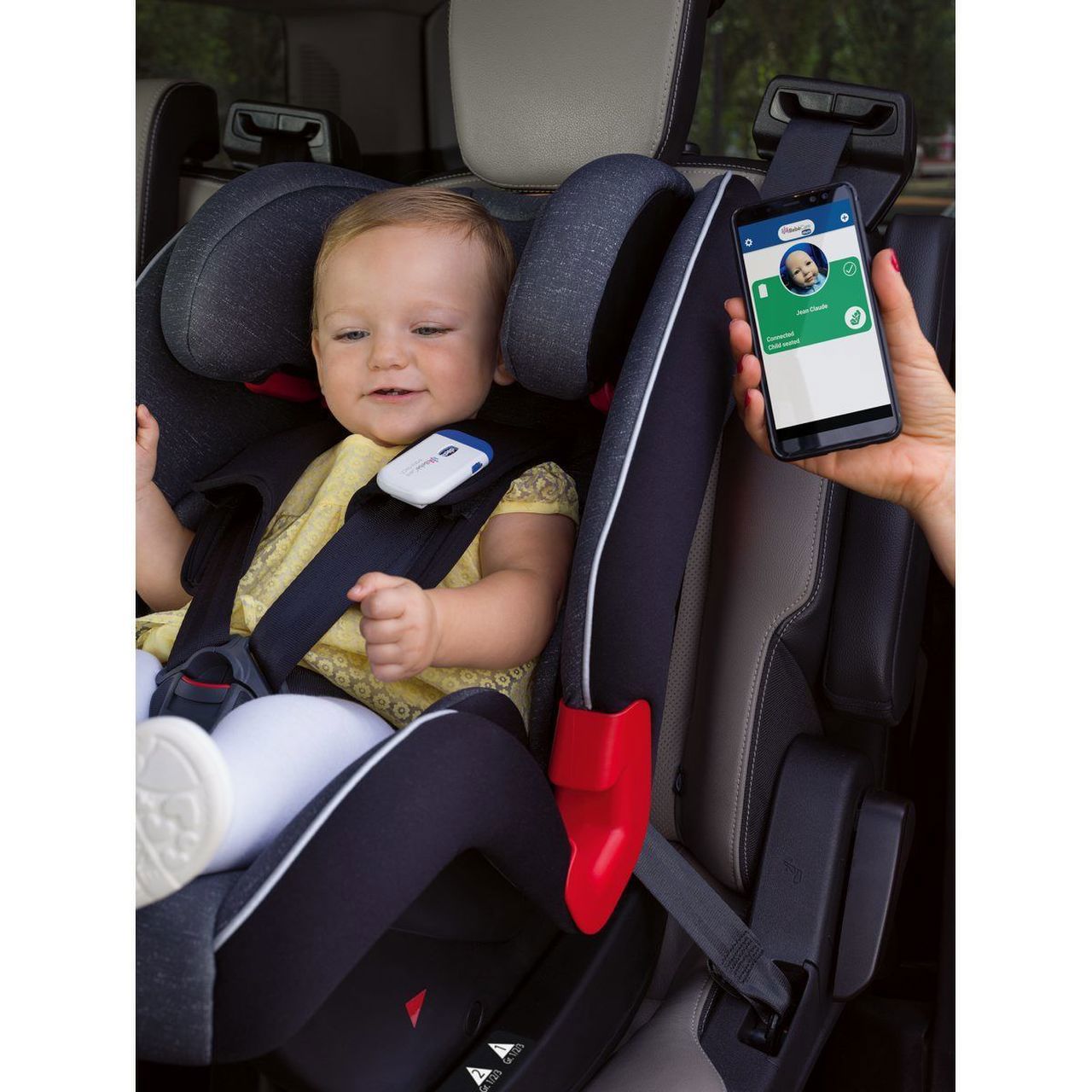 Chicco Bebecare EASY-TECH - urządzenie z bezpłatną aplikacją, która poinformuje Cię o pozostawieniu dziecka samego w aucie w mamaija