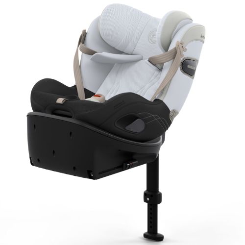 Uprząż i magnetyczne uchwyty na pasy w foteliku Cybex Sirona S