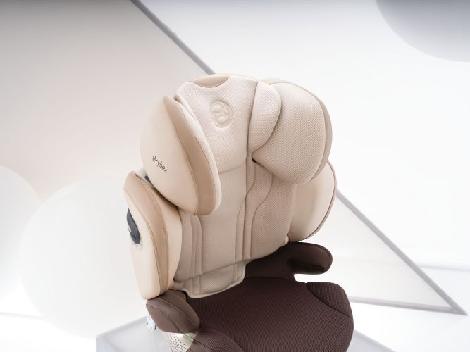 Tapicerka Cybex Solution S Style z siateczką 3D i detalami o wyglądzie skóry