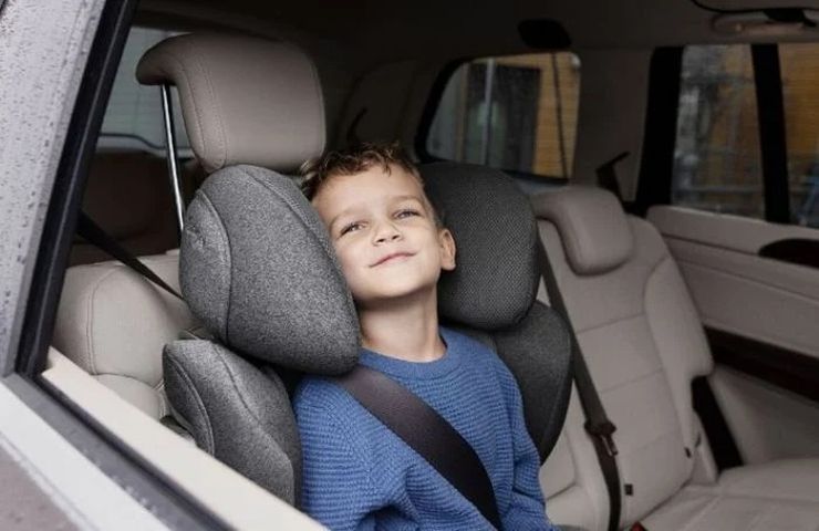 Cybex Solution T i-Fix - fotelik samochodowy dla dzieci od 100 do 150 cm wzrostu w aucie