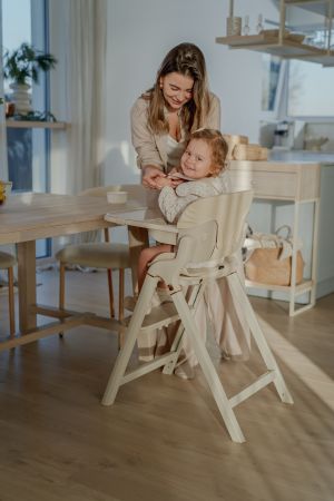 Espiro Allure - bezpieczne krzesełko rosnące z dzieckiem
