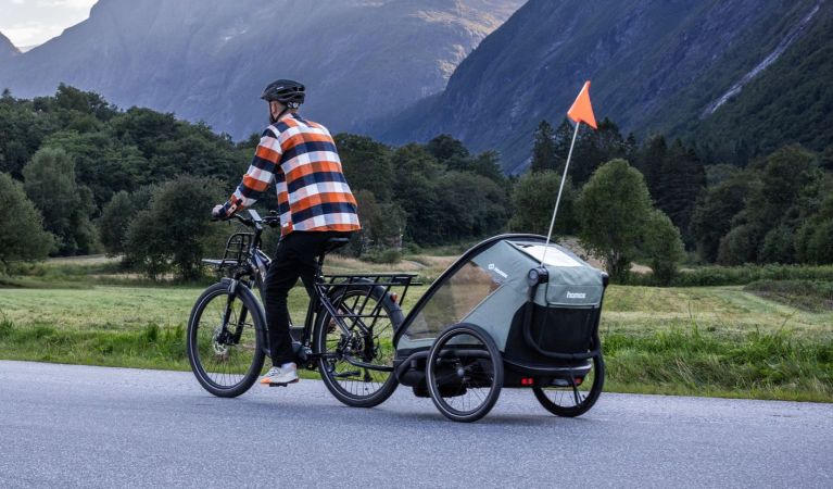 Hamax Outback Next 2 - podwójna przyczepka rowerowa dla dwójki dzieci