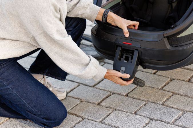 Hamax Outback Next 2 - podwójna przyczepka rowerowa z wygodnie chowanym kółkiem spacerowym