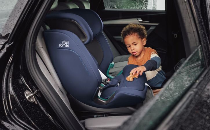 Britax Romer Versafix - fotelik dla dzieci 76-150 cm z pasem Top Tether