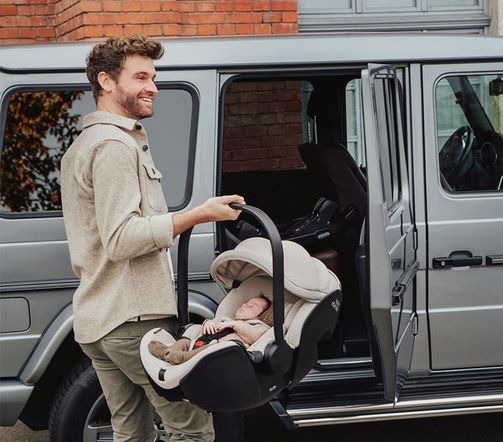 Britax Romer Baby-Safe Pro obrotowy fotelik samochodowy z Vario Base
