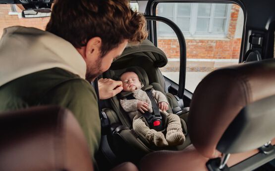 Britax Romer Baby-Safe Pro obrotowy fotelik samochodowy z Vario Base w mamaija