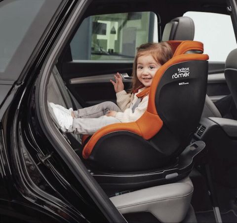 Britax Romer Dualfix Pro M - fotelik samochodowy do 4 roku życia