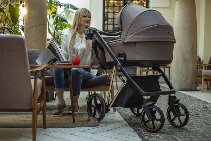 Roan Ivi 2.0 - wózek głęboko-spacerowy 2w1 z systemem Anti Shock