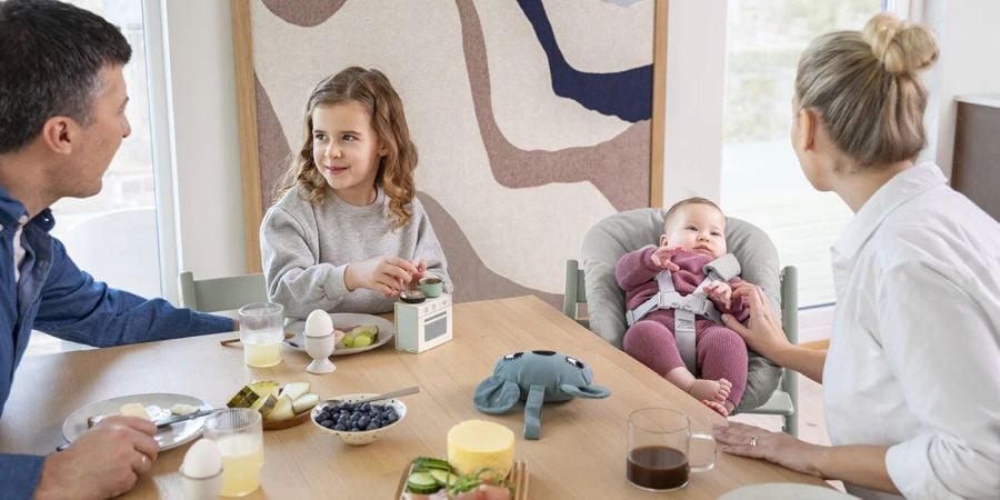 Stokke Tripp Trapp Bundle - rosnące krzesełko do karmienia + zestaw Baby Set V2 + zestaw Newborn Set