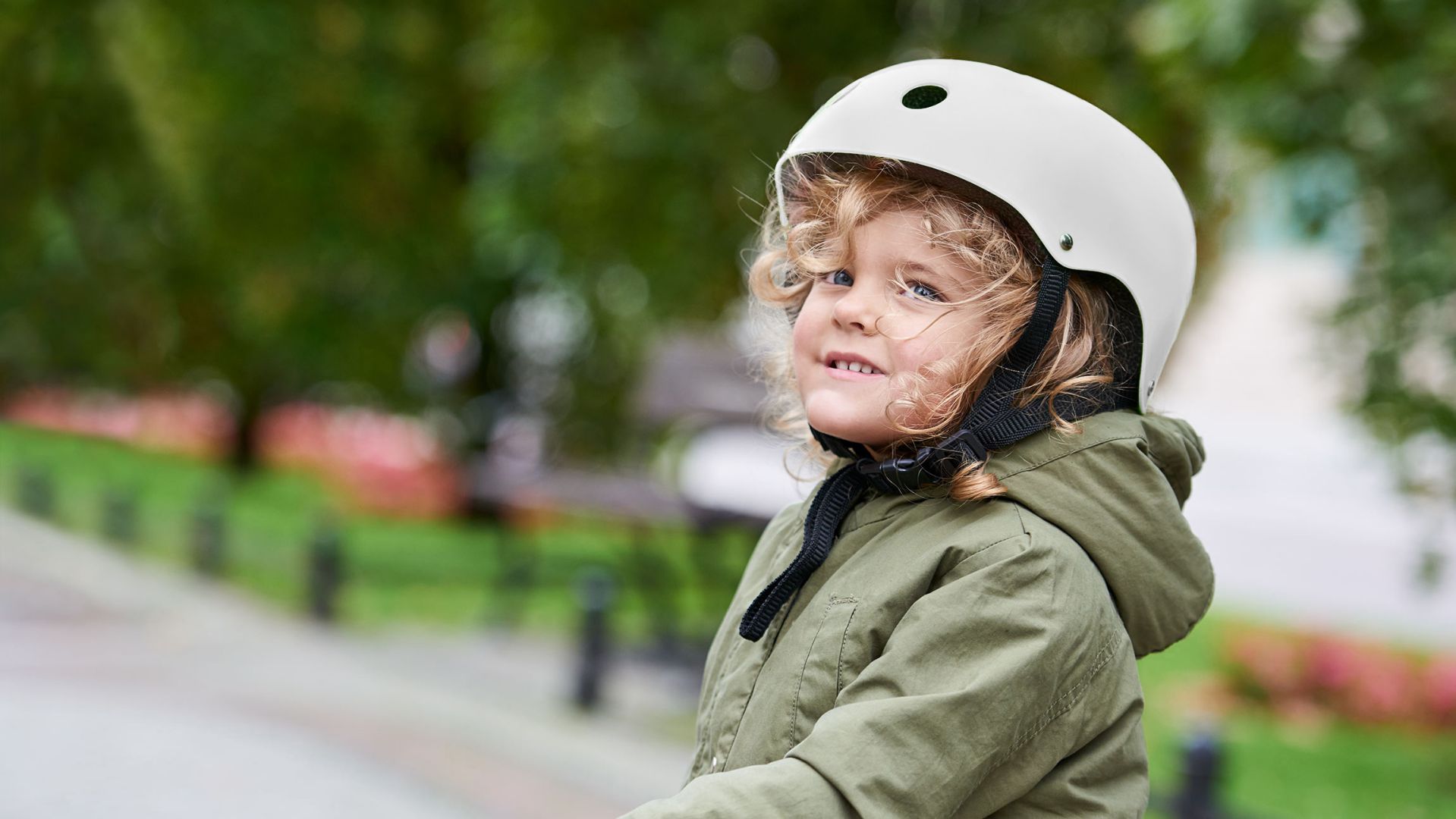 Kinderkraft Safety - kask rowerowy dla dzieci w mamaija